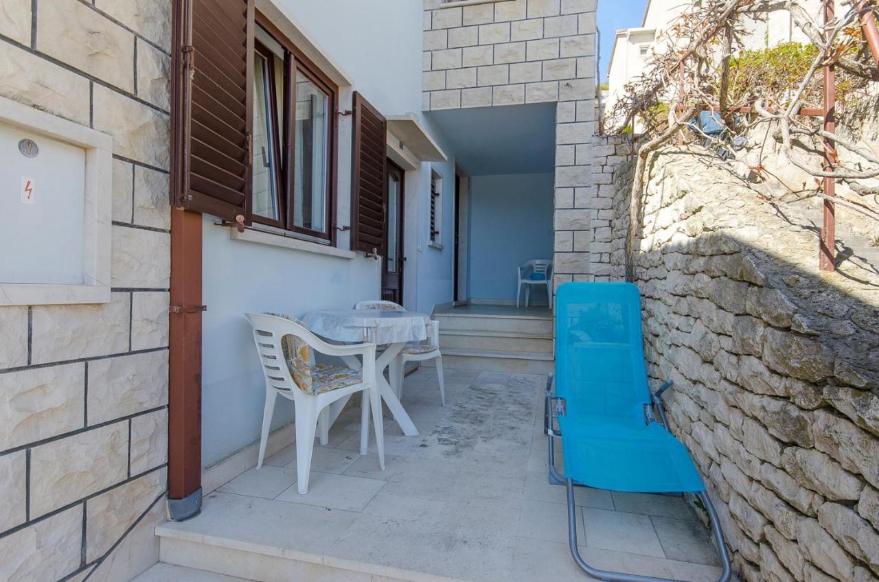 Apartments Goran Postira Exterior photo